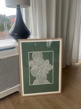 Indlæs billede til gallerivisning . Indrammet i egetræsramme. Sendes ikke - skal afhentes i Aalborg
