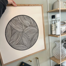 Indlæs billede til gallerivisning Brun grå • lys beige (uindrammet)
